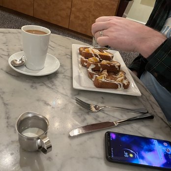 Hotel deLuxe - French toast from the hotel restaurant (also delicious) - Hotels Near Me - Portland, Oregon