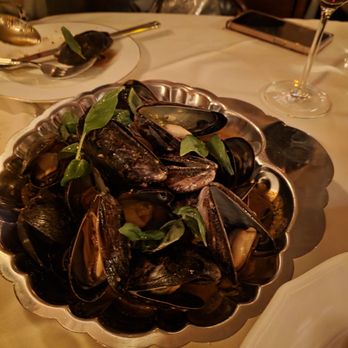 La Dolce Vita - Muscles - Italian Near Me - Beverly Hills, California La Dolce Vita - Muscles - Italian Near Me - Beverly Hills, California