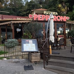 Pepperoni - Entrance