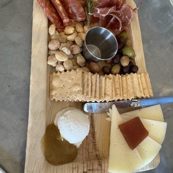 Cochon Tasting Bar - Charcuterie Board - Wine Tasting Room Near Me - Sonoma, California