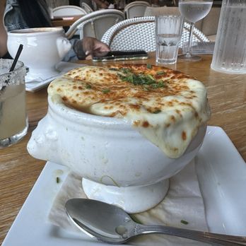 17 River Grille - French onion soup - American Near Me - Chagrin Falls, Ohio 17 River Grille - French onion soup - American Near Me - Chagrin Falls, Ohio