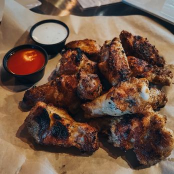 Cascadia Pizza Restaurant & Brewery - Chicken Wings - Pizza Near Me - Bellevue, Washington Cascadia Pizza Restaurant & Brewery - Chicken Wings - Pizza Near Me - Bellevue, Washington