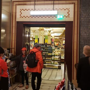Harrods - Department Stores Near Me - London, XGL Harrods - Department Stores Near Me - London, XGL