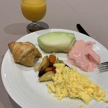 Rosen Centre Hotel - Conference breakfast. The O'Brien potatoes were exceptional as were the cheesy eggs - Hotels Near Me - Orlando, Florida Rosen Centre Hotel - Conference breakfast. The O'Brien potatoes were exceptional as were the cheesy eggs - Hotels Near Me - Orlando, Florida