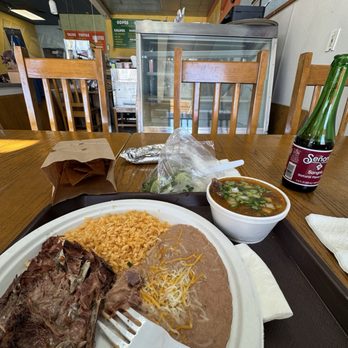 Lupe's Antojitos - Barbacoa tradicional con su consomé - Mexican Near Me - Bernalillo, New Mexico