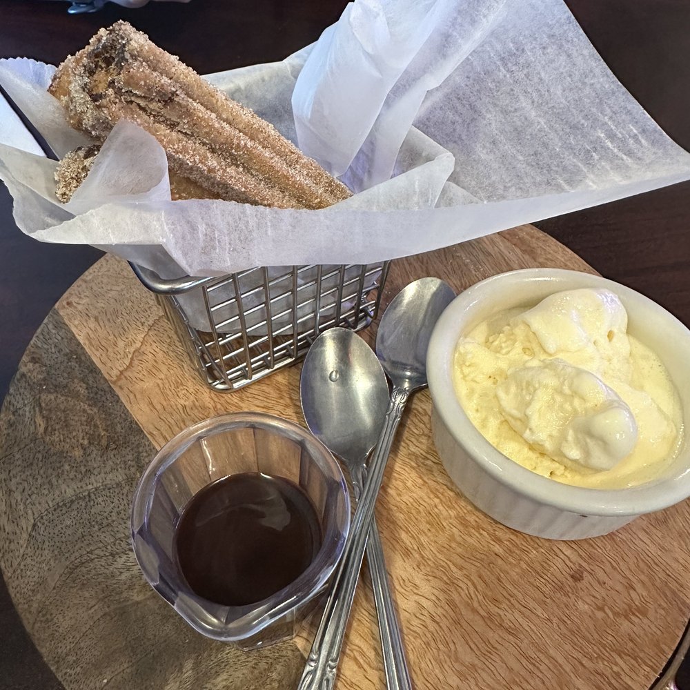 Guacamole Mexican Grill - Churros with ice cream - Mexican Near Me - Orlando, Florida Guacamole Mexican Grill - Churros with ice cream - Mexican Near Me - Orlando, Florida