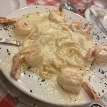 Besa's Pizza & Pasta - Shrimp Alfredo - Pizza Near Me - Dallas, Texas