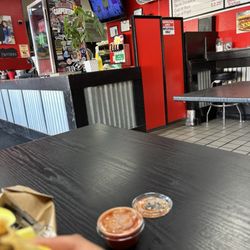 Tacos Omanas - Inside