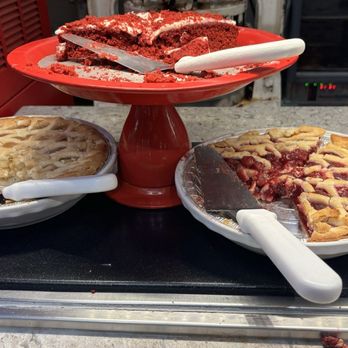 Golden Corral Buffet & Grill - Red Velvet Cake & Pies - Buffets Near Me - Humble, Texas