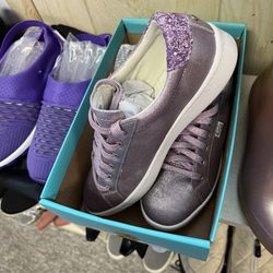 Friend To Friend Thrift Shop - The shoes I liked