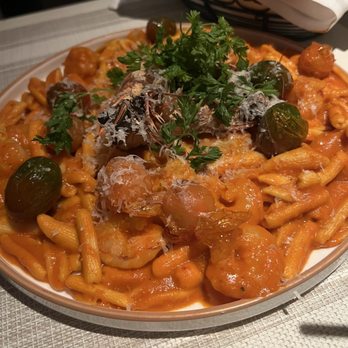 Elia Mediterranean Restaurant - Mediterranean Near Me - East Rutherford, New Jersey