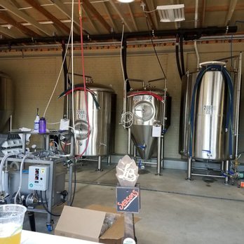 Leashless Brewing - The brewery - Breweries Near Me - Ventura, California Leashless Brewing - The brewery - Breweries Near Me - Ventura, California