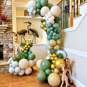The Sonny Balloon - Neutral Safari Themed Balloon garland - Balloon Services Near Me The Sonny Balloon - Neutral Safari Themed Balloon garland - Balloon Services Near Me