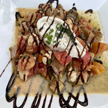 Mangia Mi - Heirloom tomato & burrata caprese salad - Italian Near Me - Danville, California Mangia Mi - Heirloom tomato & burrata caprese salad - Italian Near Me - Danville, California