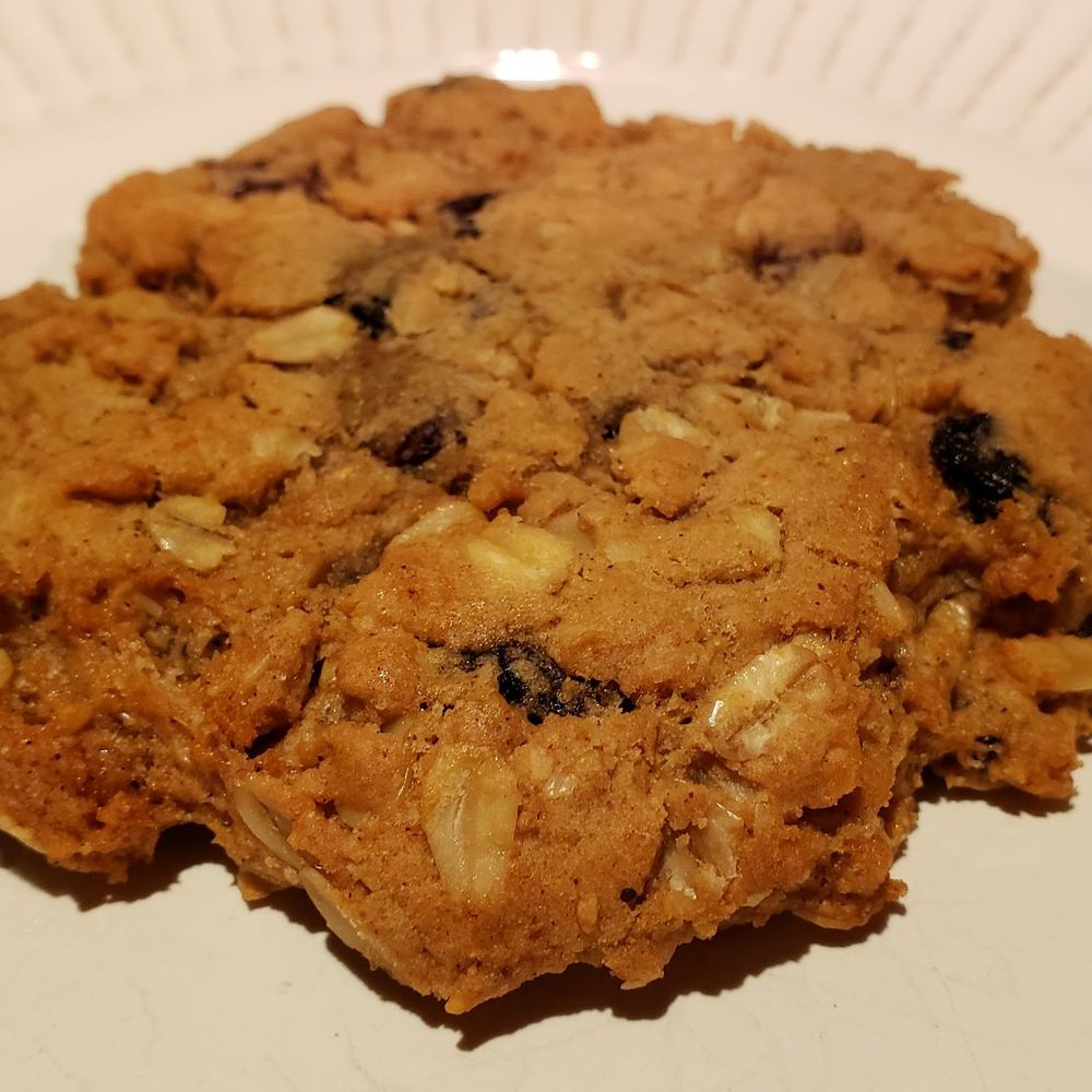 Heal - Oatmeal raisin cookie ($3.33). Not bad for a raisin cookie. - Juice Bars & Smoothies Near Me - Minneapolis, Minnesota Heal - Oatmeal raisin cookie ($3.33). Not bad for a raisin cookie. - Juice Bars & Smoothies Near Me - Minneapolis, Minnesota