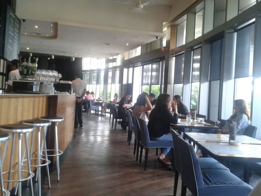Alexis Bistro & Wine Bar @ Great Eastern Mall Ampang by null