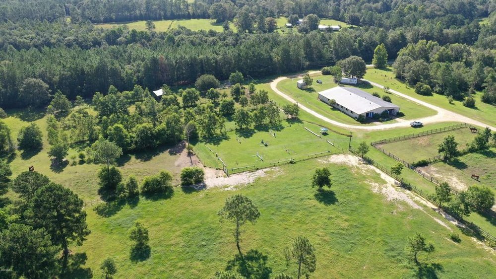 Heavenly Stables - equestrian in Gulfport, MS