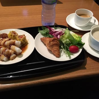 逸連堂 - Breakfast time! - Airport Lounges Near Me - Hong Kong, HK