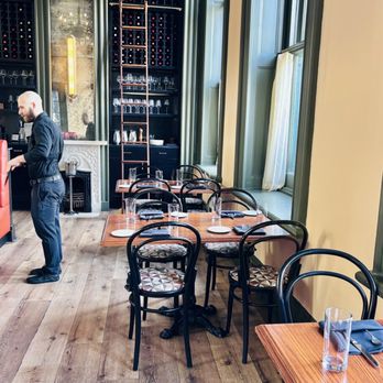 Brasserie La Banque - The back room - French Near Me - Charleston, South Carolina Brasserie La Banque - The back room - French Near Me - Charleston, South Carolina