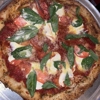 Anna's Kitchen - Margarita pizza with garlic crust. One of the best margarita pizza's I've ever had - Italian Near Me - Virginia Beach, Virginia Anna's Kitchen - Margarita pizza with garlic crust. One of the best margarita pizza's I've ever had - Italian Near Me - Virginia Beach, Virginia