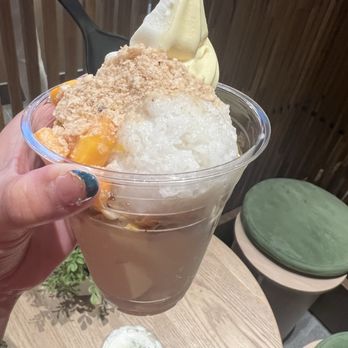 Matcha Cafe Maiko - mango sticky rice - Cafes Near Me - Las Vegas, Nevada