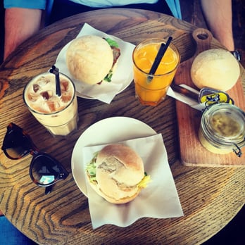 Barbeton - Bars Near Me - Brussels, BRU