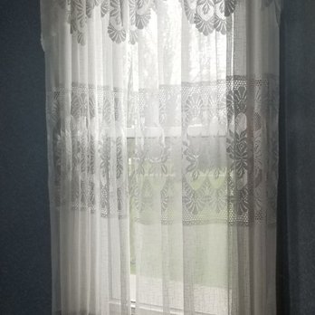 The Greene Beanery - The old house maintains a lot of quaint touches. - Cafes Near Me - Peebles, Ohio