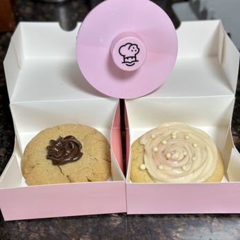 Crumbl - Clark - Peanut butter blossom & wedding cake - Bakeries Near Me - Clark, New Jersey Crumbl - Clark - Peanut butter blossom & wedding cake - Bakeries Near Me - Clark, New Jersey