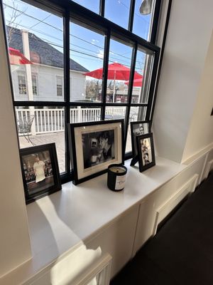 Elaine's Restaurant and Bar by null