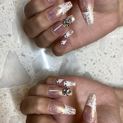 Lily's Nails