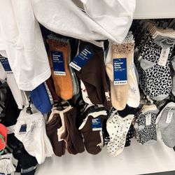Old Navy Outlet - Socks