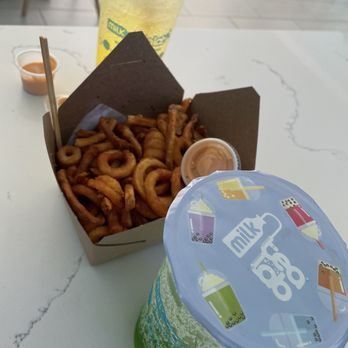 Milk Tea Lab - Curly Fries with the Alien Tonic + mango lover - Bubble Tea Near Me - San Diego, California