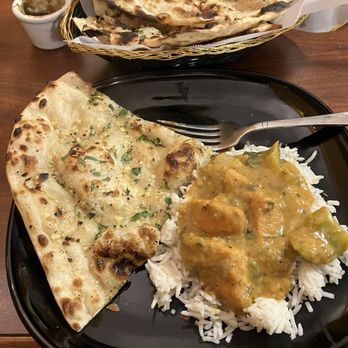 Haveli - Mango tikka chicken masala and garlic Nan bread - Indian Near Me - Washougal, Washington Haveli - Mango tikka chicken masala and garlic Nan bread - Indian Near Me - Washougal, Washington