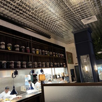 The Hunter's Hound - Inside - Bars Near Me - Chevy Chase, Maryland