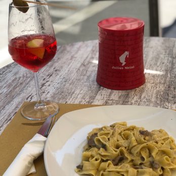 La Sferetta Snack Bar - Campari Spritz & tagliatelle ai funghi - Cafes Near Me - Lido, VE La Sferetta Snack Bar - Campari Spritz & tagliatelle ai funghi - Cafes Near Me - Lido, VE