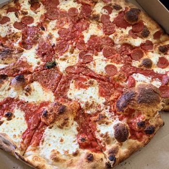 Grimaldi's Pizzeria - Pizza Near Me - Dallas, Texas Grimaldi's Pizzeria - Pizza Near Me - Dallas, Texas