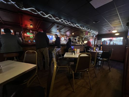 Matt's Bar and Grill by null