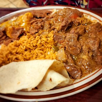 El Paisano - Guisado plate - Mexican Near Me - San Angelo, Texas El Paisano - Guisado plate - Mexican Near Me - San Angelo, Texas
