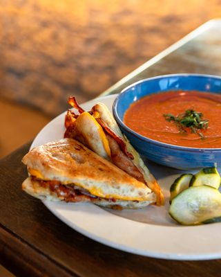 45th Parallel Distillery