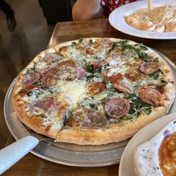 Bari’s Pizza & Pasta - God Father Pizza