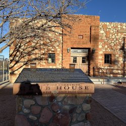 Historic Old Town Cottonwood Wine District - Arts center