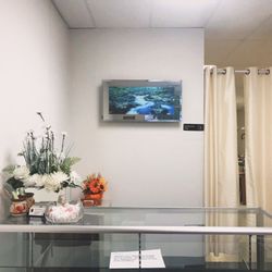 Minh Tailor - front desk