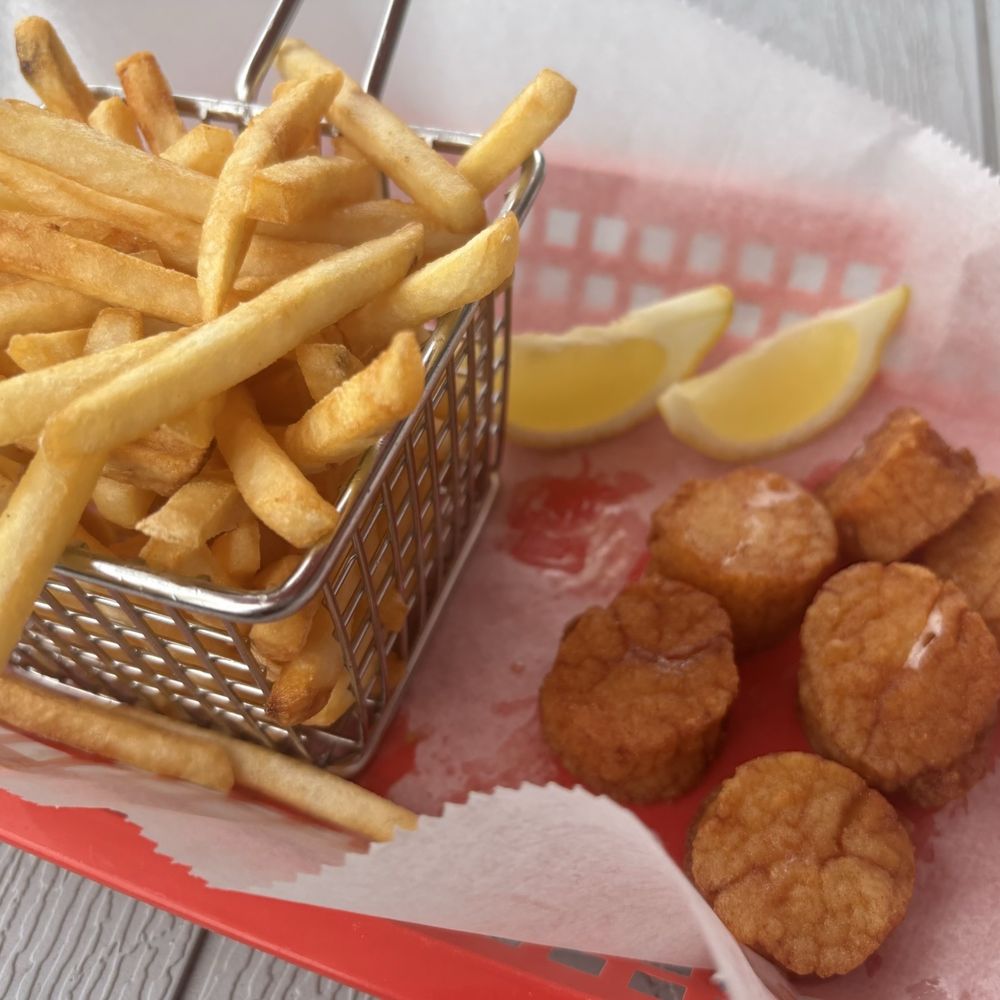 Mom's Nothing Fancy - Fried Scallops Platter - Seafood Near Me - Southington, Connecticut Mom's Nothing Fancy - Fried Scallops Platter - Seafood Near Me - Southington, Connecticut