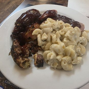 Chisholms Restaurant - New American Near Me - Godley, Texas