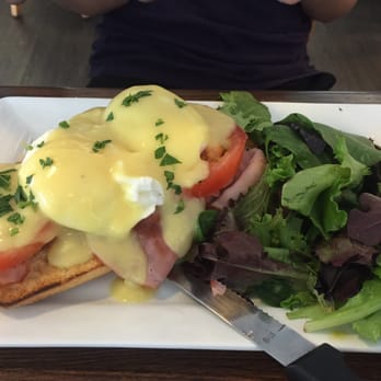 First Watch - Classic eggs Benedict - Breakfast & Brunch Near Me - Orlando, Florida