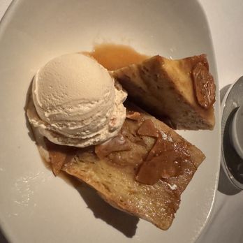 Vic & Anthony's Steakhouse - Croissant Bread Pudding - Steakhouses Near Me - Las Vegas, Nevada Vic & Anthony's Steakhouse - Croissant Bread Pudding - Steakhouses Near Me - Las Vegas, Nevada