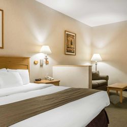 Rodeway Inn & Suites