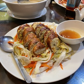Mandarin Kitchen - Chef green bean stuffed pork Intestine - Dim Sum Near Me - Minneapolis, Minnesota Mandarin Kitchen - Chef green bean stuffed pork Intestine - Dim Sum Near Me - Minneapolis, Minnesota
