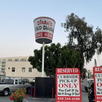 Dinah's Chicken - Curbside pickup, outdoor dining, parking lot (street parking also available) - Chicken Shop Near Me - Glendale, California Dinah's Chicken - Curbside pickup, outdoor dining, parking lot (street parking also available) - Chicken Shop Near Me - Glendale, California