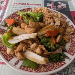Maple Restaurant - Cantonese Chow Mein noodles with rice
